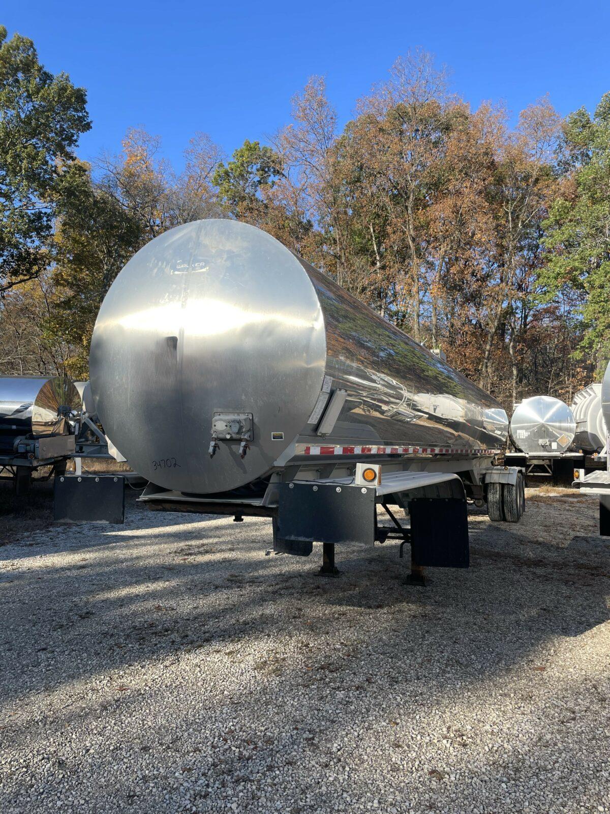 2002 WALKER 7000 GALLON 3A SANITARY TRANSPORT