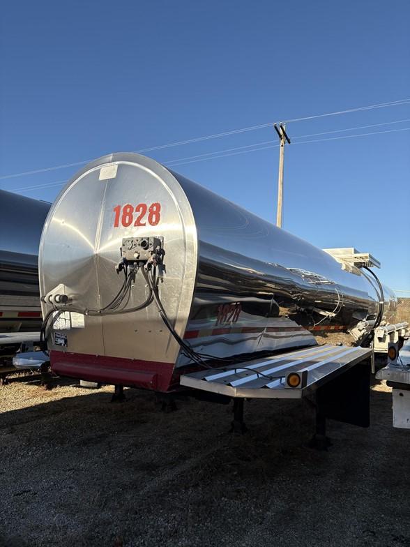 1988 BARBEL 4500 GALLON NON CODE TRANSPORT