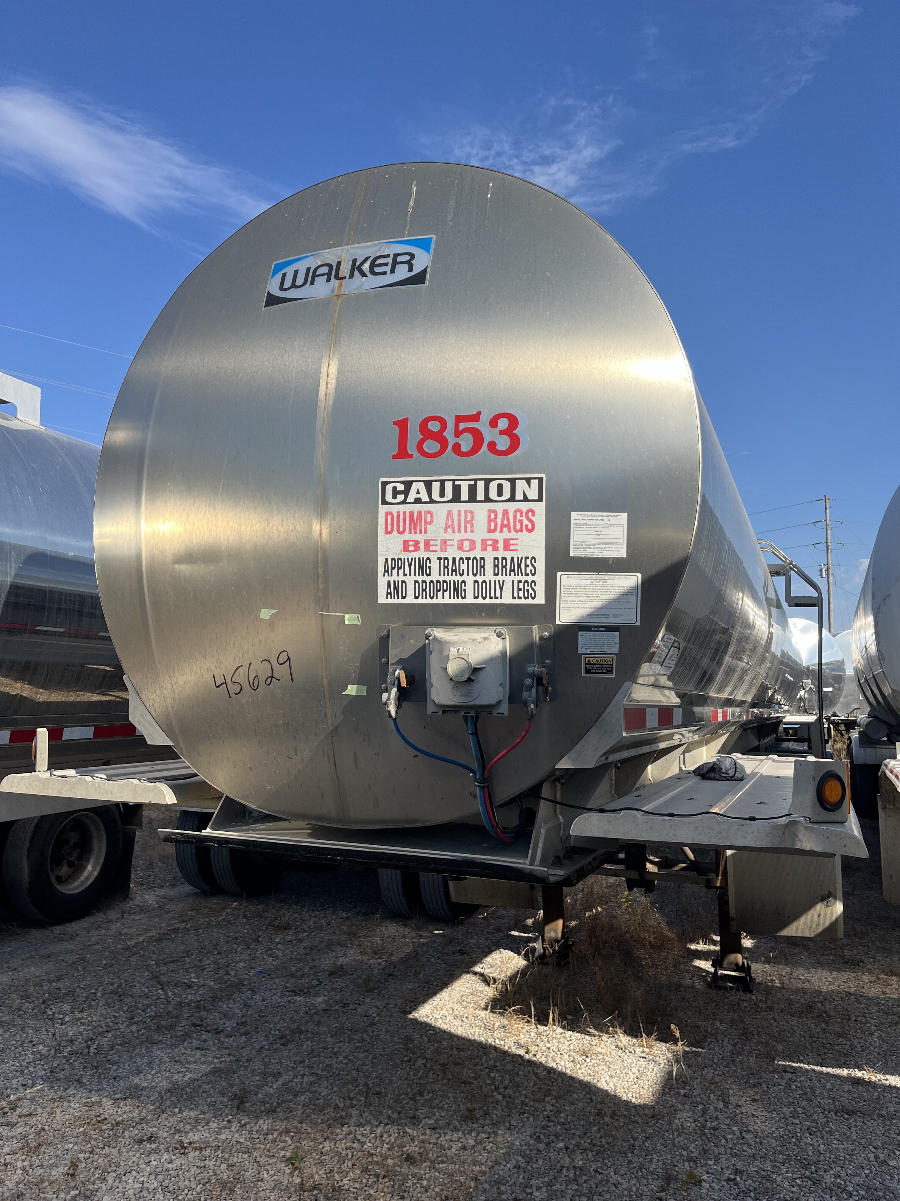 2014 WALKER 6200 GALLON 3A SANITARY TRANSPORT