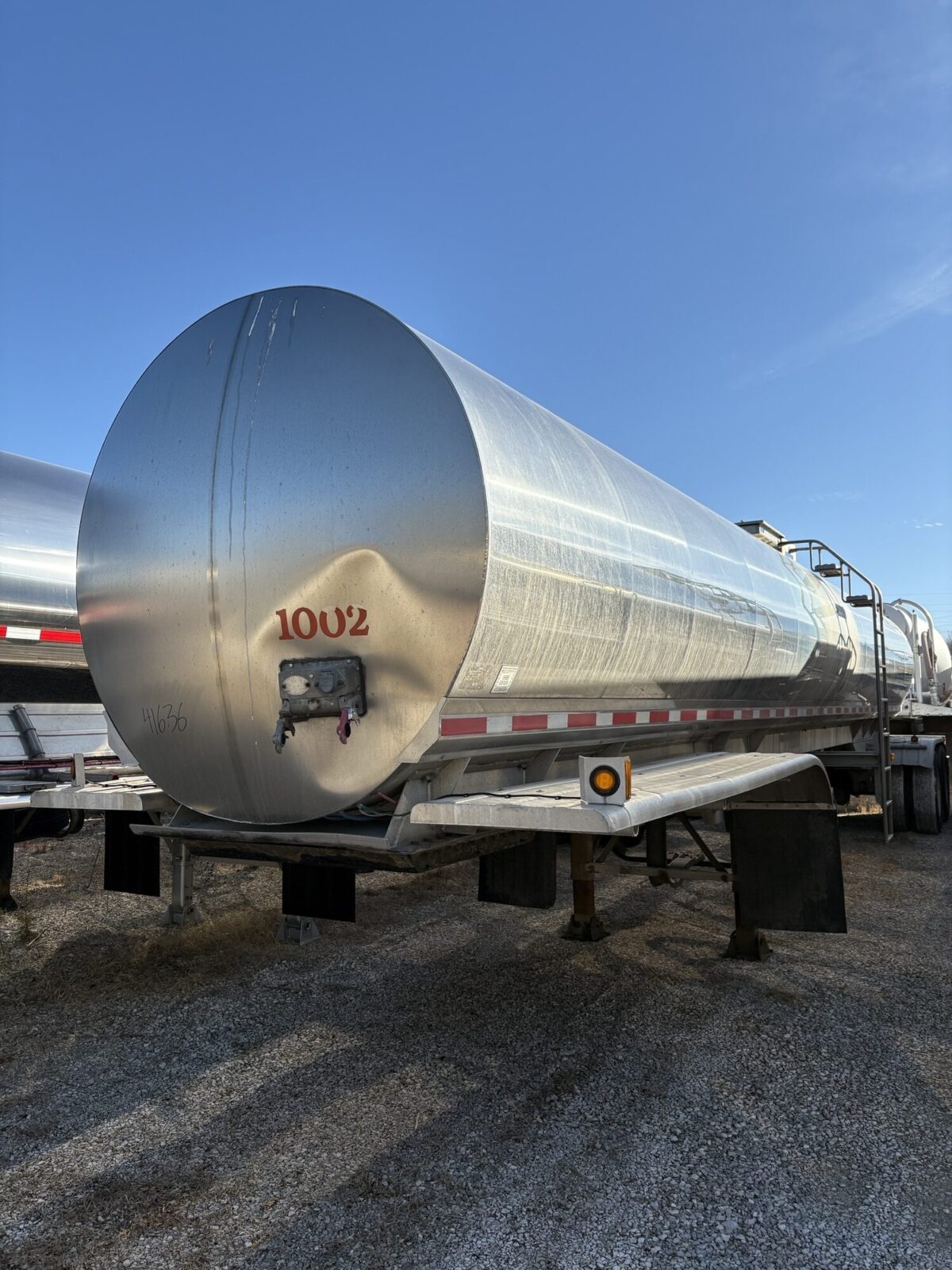 2010 WALKER 6250 GALLON 3A SANITARY