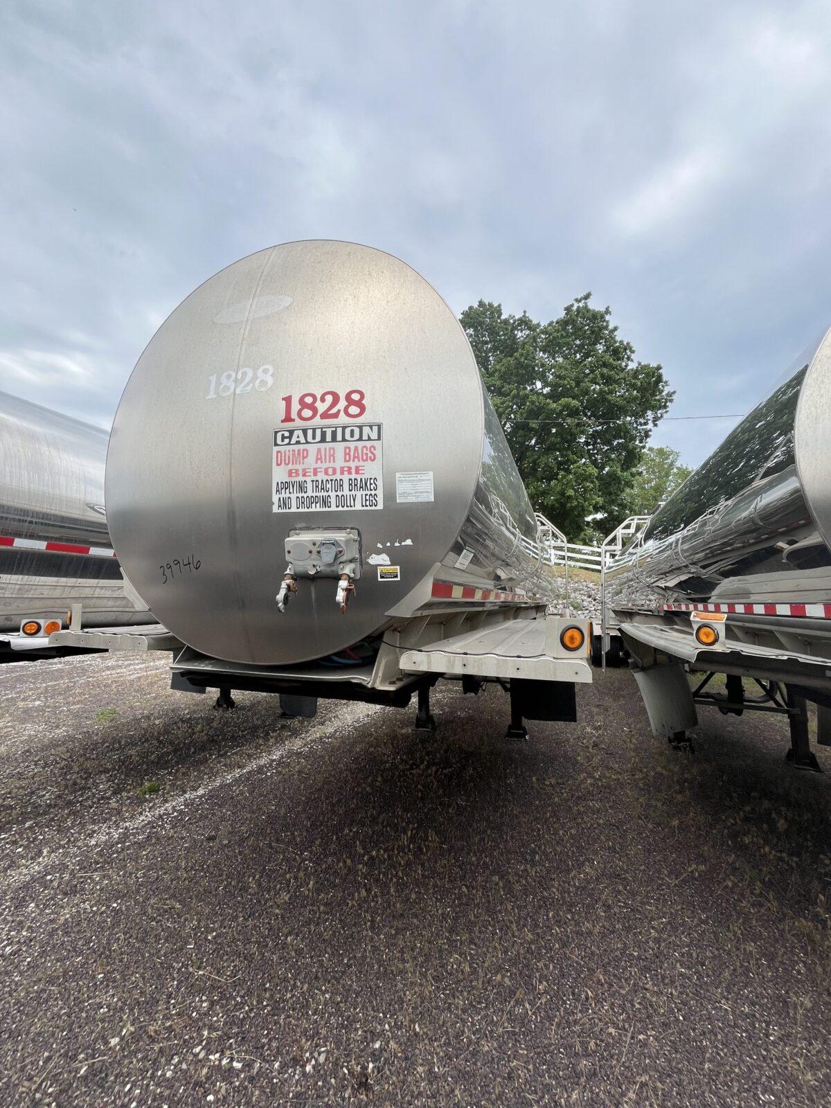 2008 WALKER 6300 GALLON 3A SANITARY