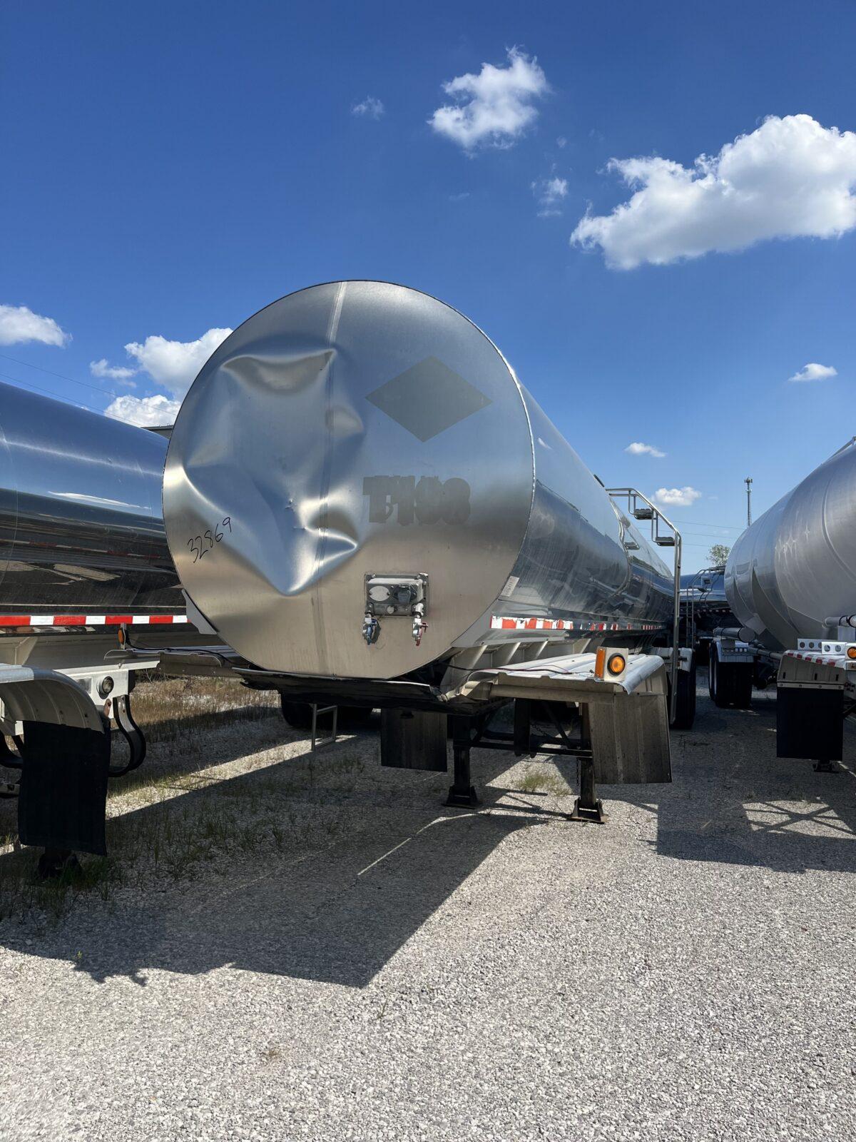 1999 WALKER 6300 GALLON 3A SANITARY