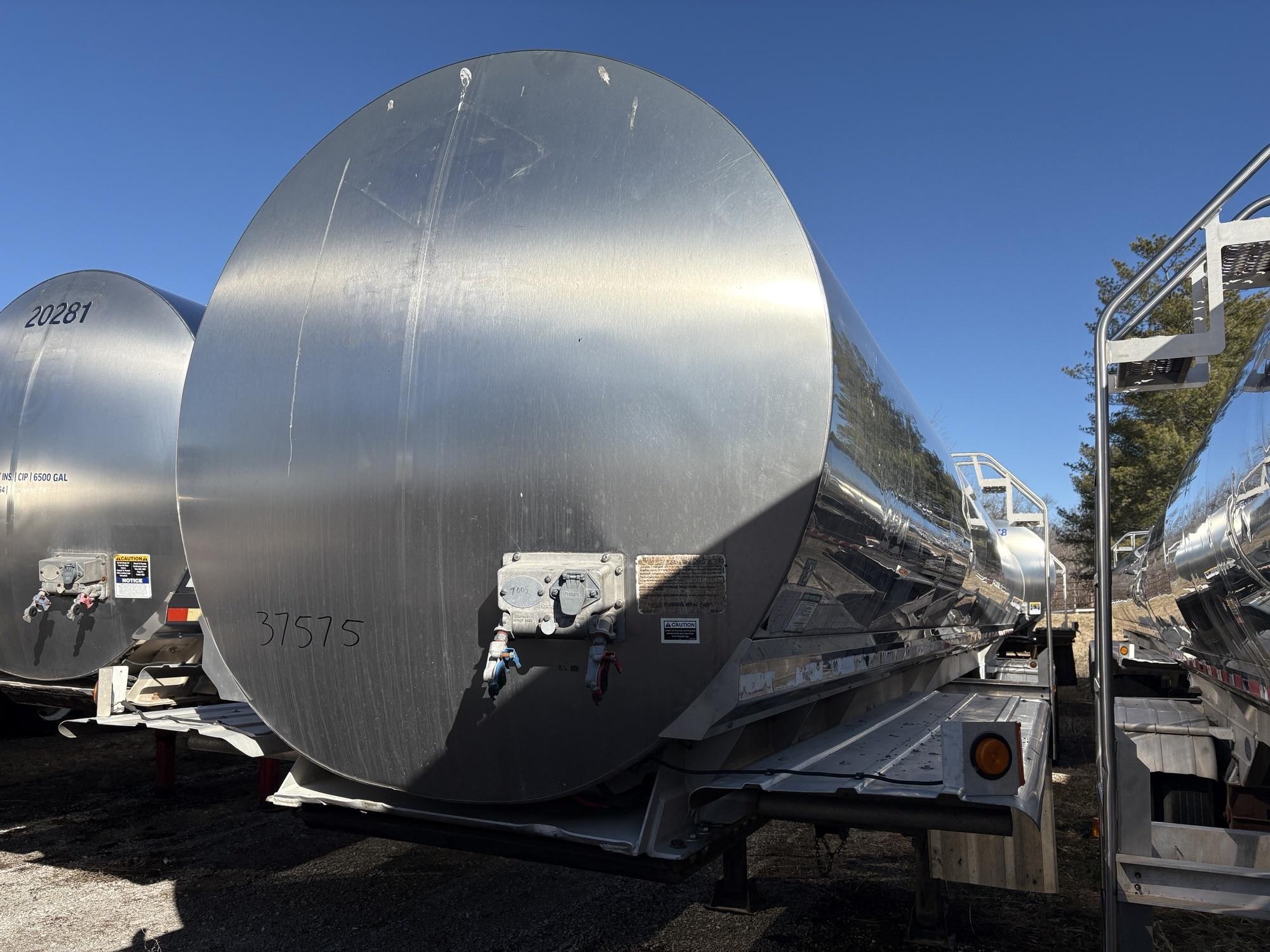 2005 WALKER 6200GAL 3A SANITARY