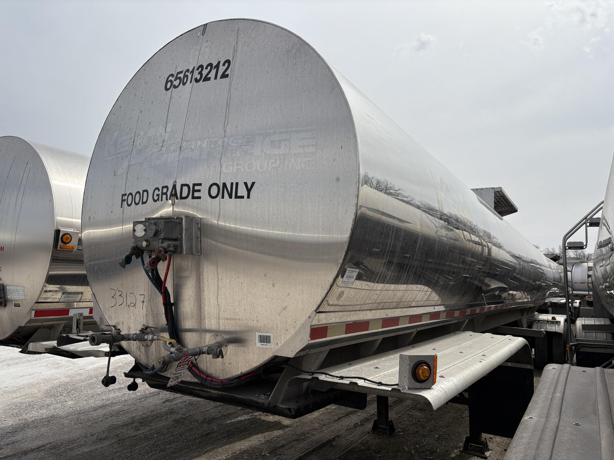 2000 WALKER 6800 GALLON FOOD GRADE – NON CODE
