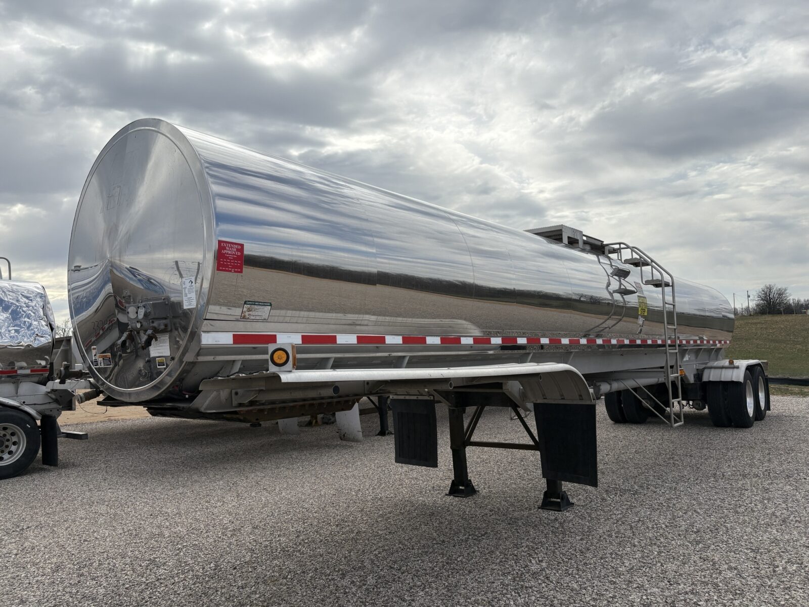 2000 Walker 5000 Gallon – Food Grade