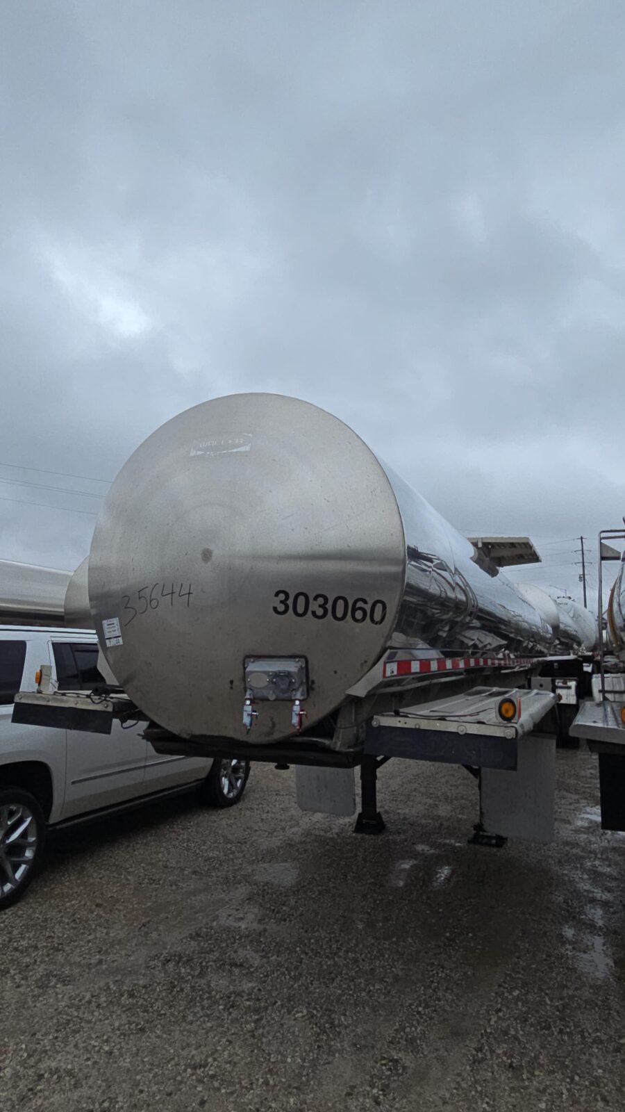 2003 Walker 5000 Gallon