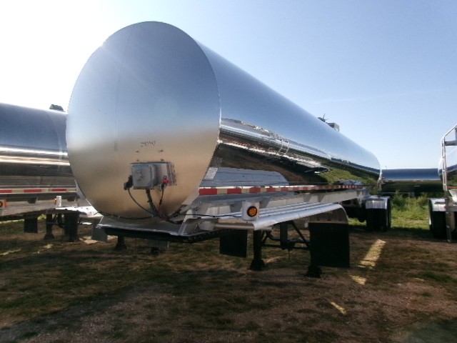 2008 WALKER 6200GAL 3A SANITARY