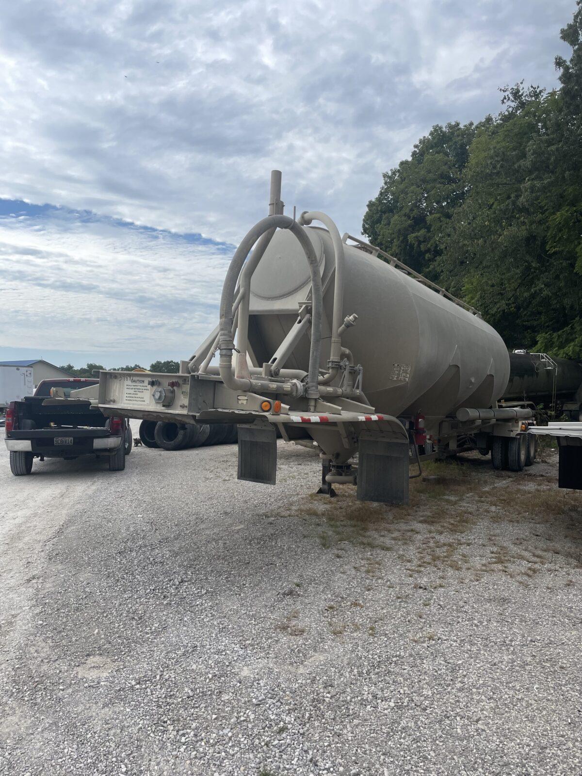 2012 POLAR 1000 CUBE DRY BULK 39891