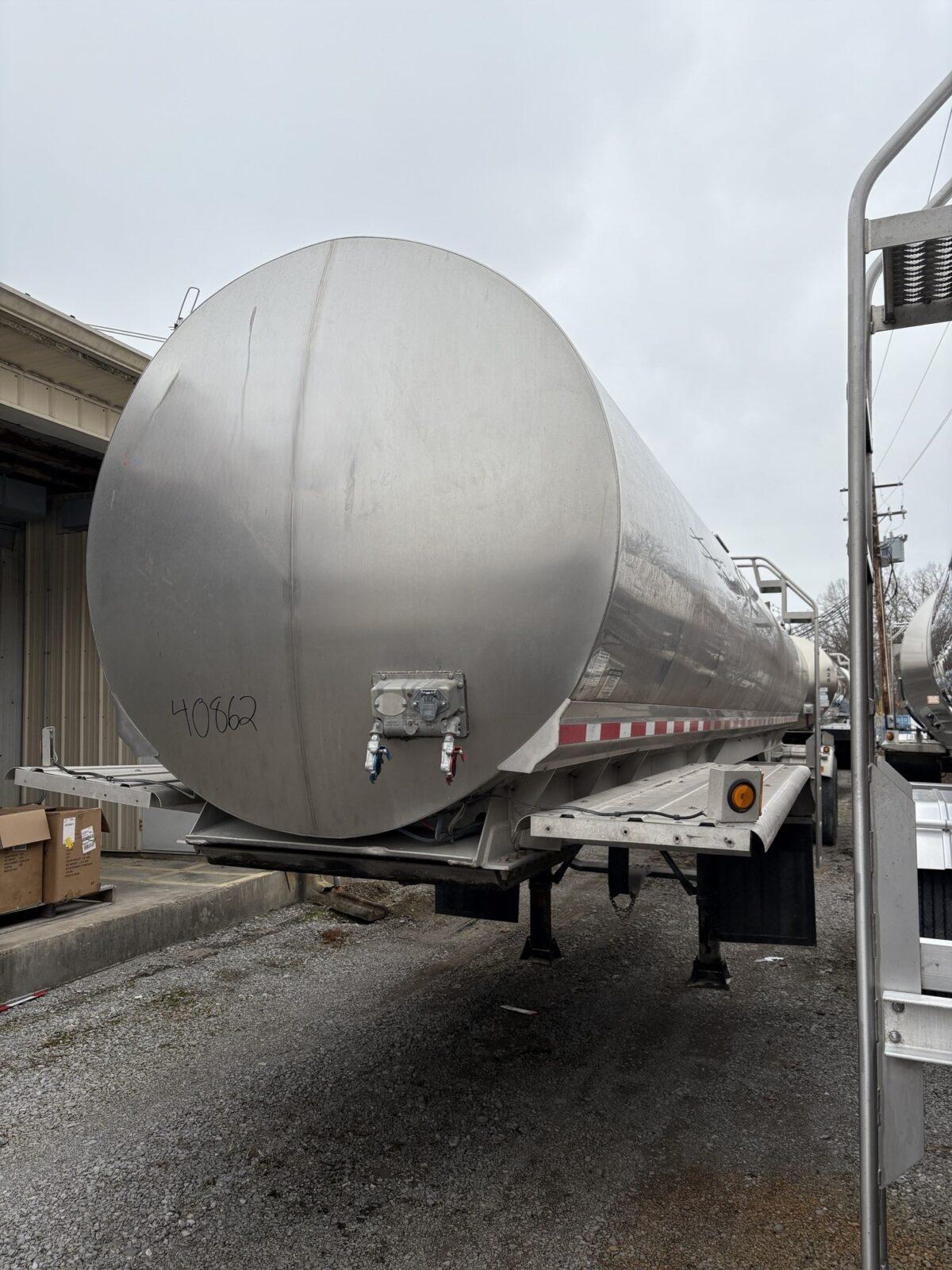 2009 WALKER 6200 GALLON 3A SANITARY TRANSPORT  40862