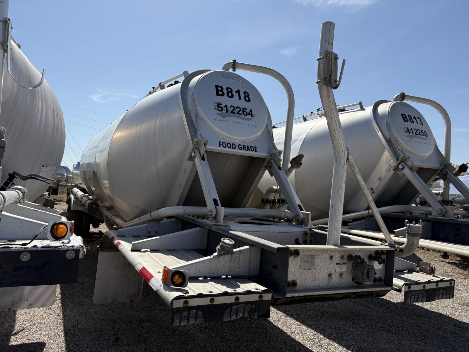 2012 POLAR 1000 CUBE DRY BULK  10467