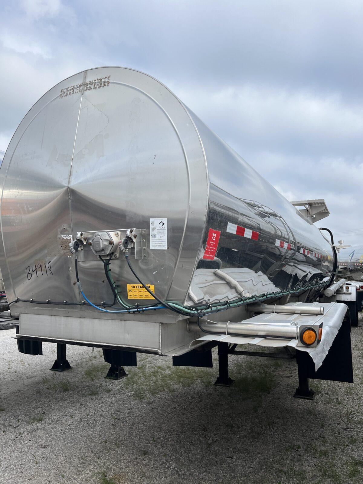 2004 BRENNER 5200 GALLON DOUBLE CONICAL FOOD GRADE  B4918