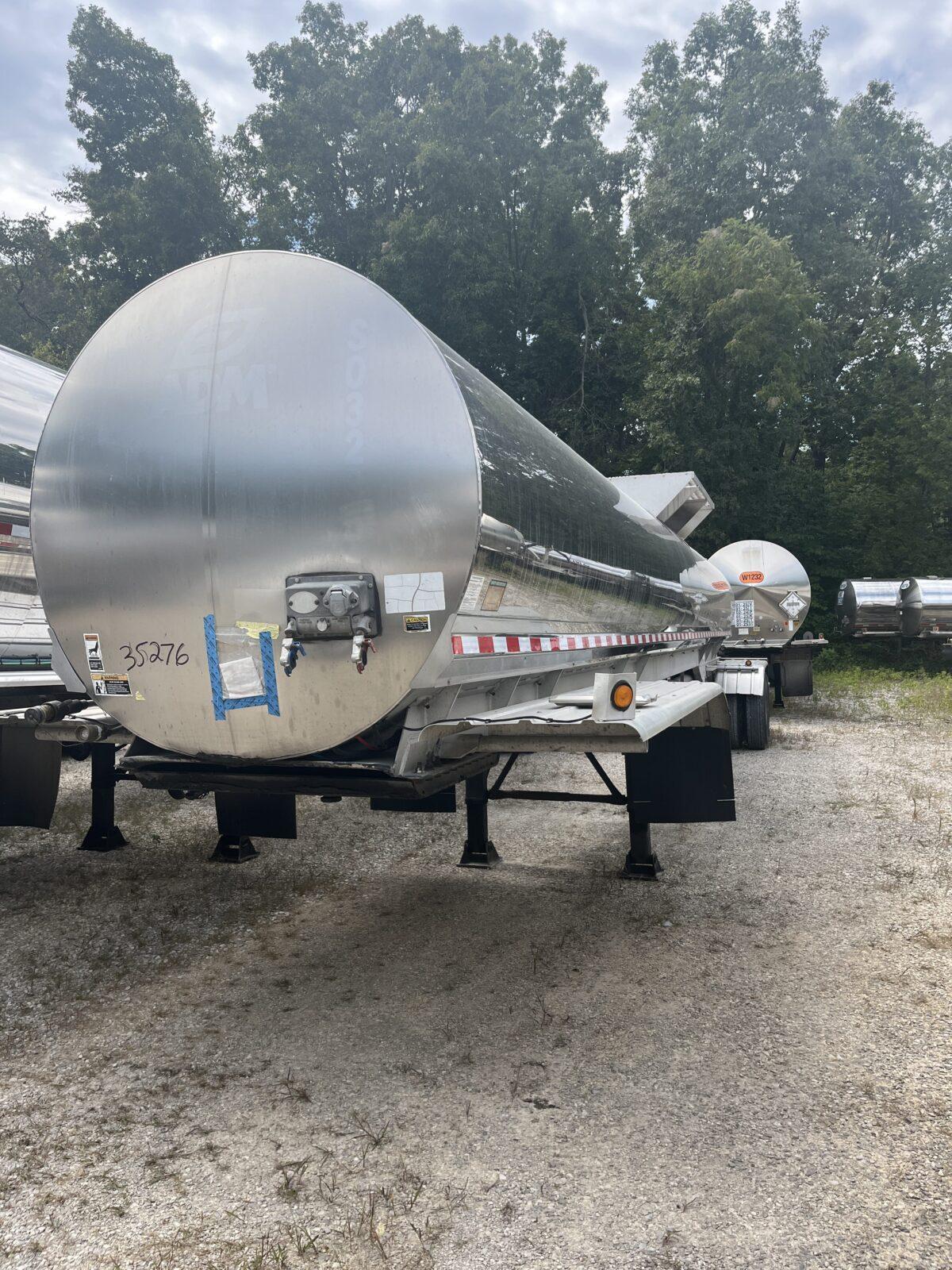 2003 WALKER 5000 GALLON FOOD GRADE WITH PUMP  35276
