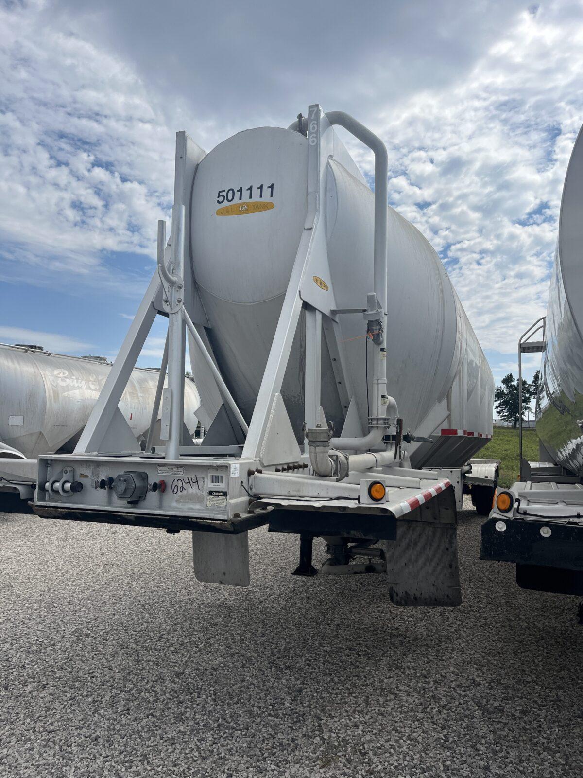 2001 J&L 2000 CUBE FOOD GRADE DRY BULK  6244