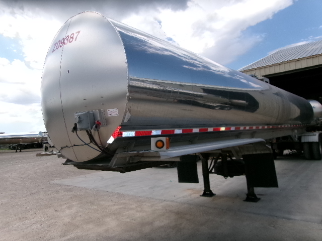 2004 WALKER 6200 GALLON 3A SANITARY TRANSPORT  36624