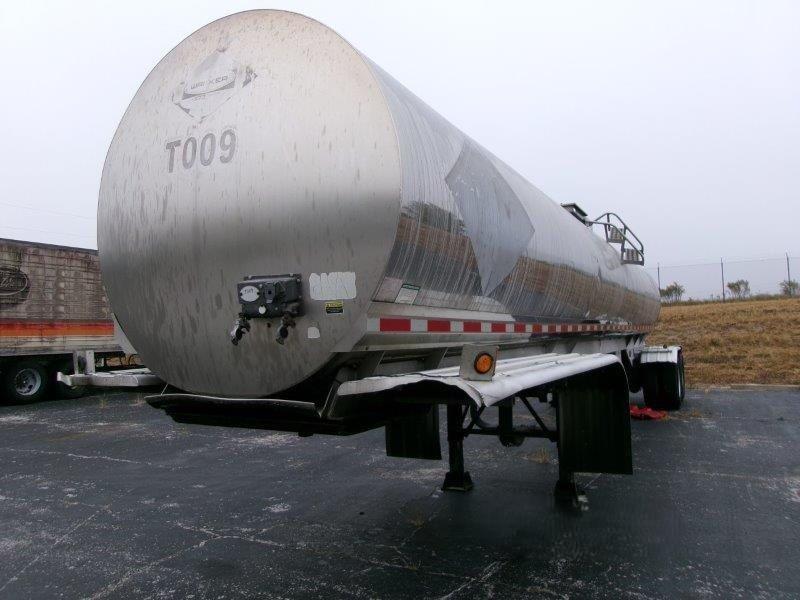 2005 WALKER 6200 GALLON 3A SANITARY TRANSPORT  37643