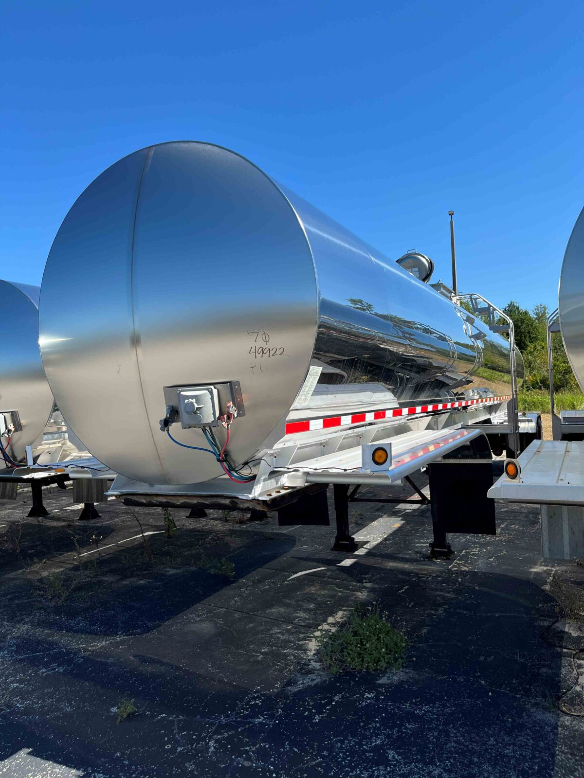 218 WALKER 7000 GALLON 3A SANITARY TRANSPORT  49922