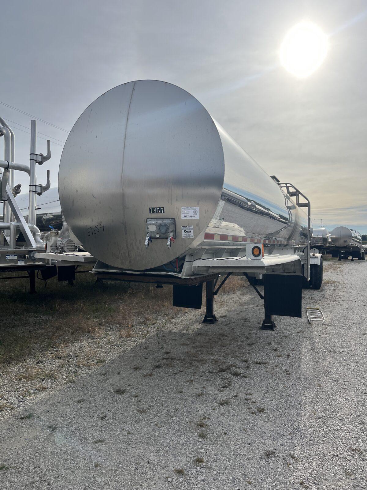 2008 WALKER 6200 GALLON 3A SANITARY TRANSPORT  39554