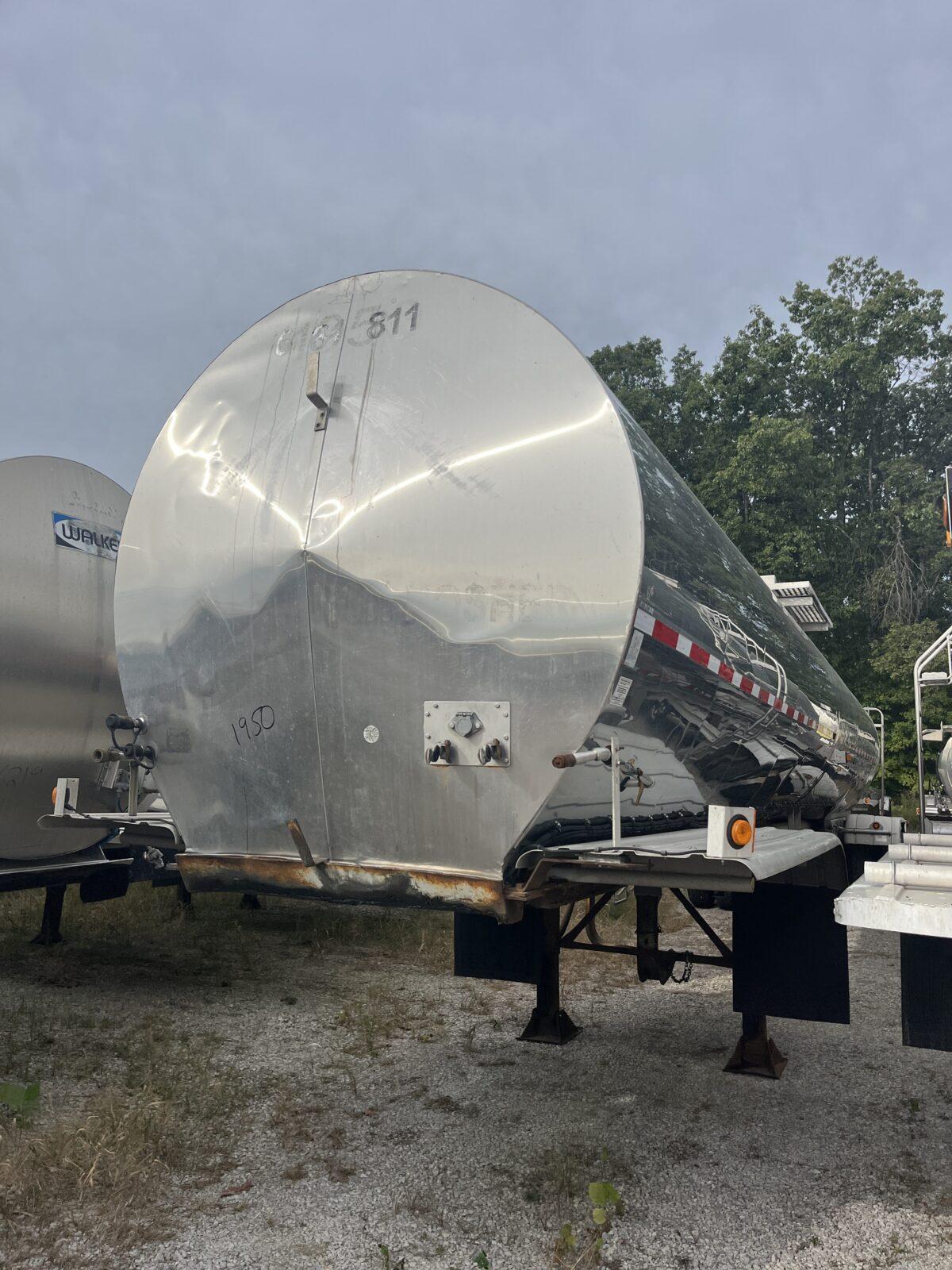 1999 TREMCAR 6700 GALLON FOOD GRADE WITH PUMP  1950