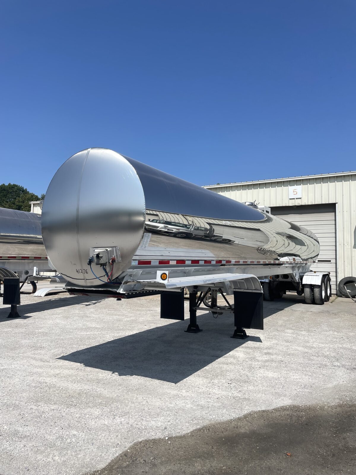 2010 WALKER 6200 GALLON 3A SANITARY TRANSPORT  41276