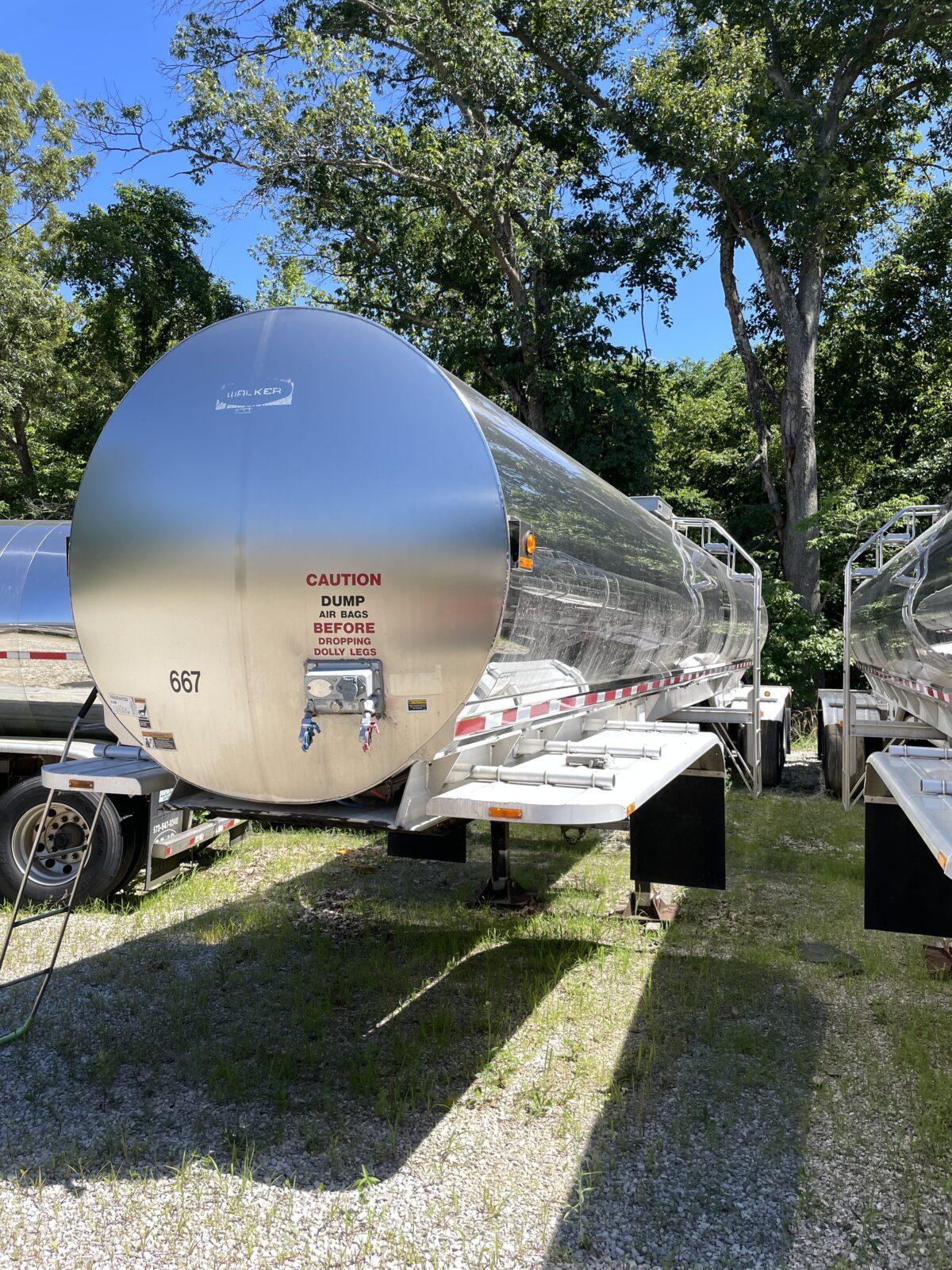 2003 WALKER 6250 GALLON 3A SANITARY WITH CABINET  35629