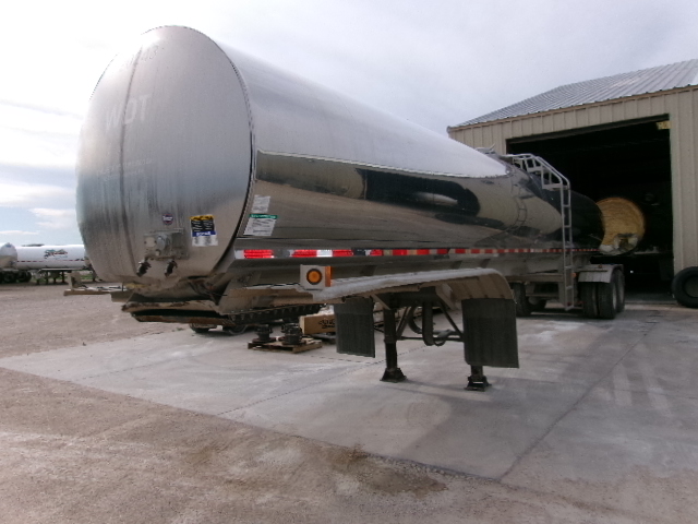 2002 WALKER 6500 GALLON 3A SANITARY TRANSPORT  35126