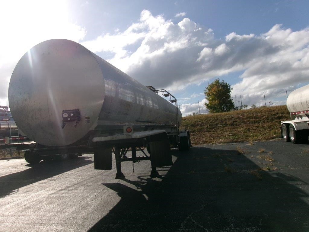 2005 WALKER 6200 GALLON 3A SANITARY TRANSPORT  38368