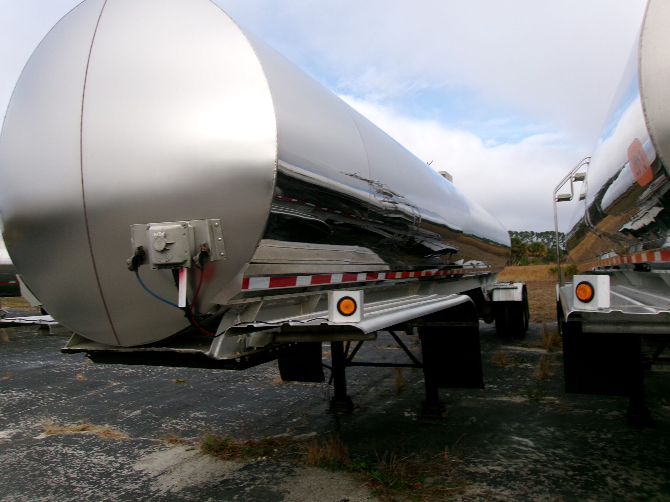 2004 WALKER 6200 GALLON 3A SANITARY TRANSPORT  36647