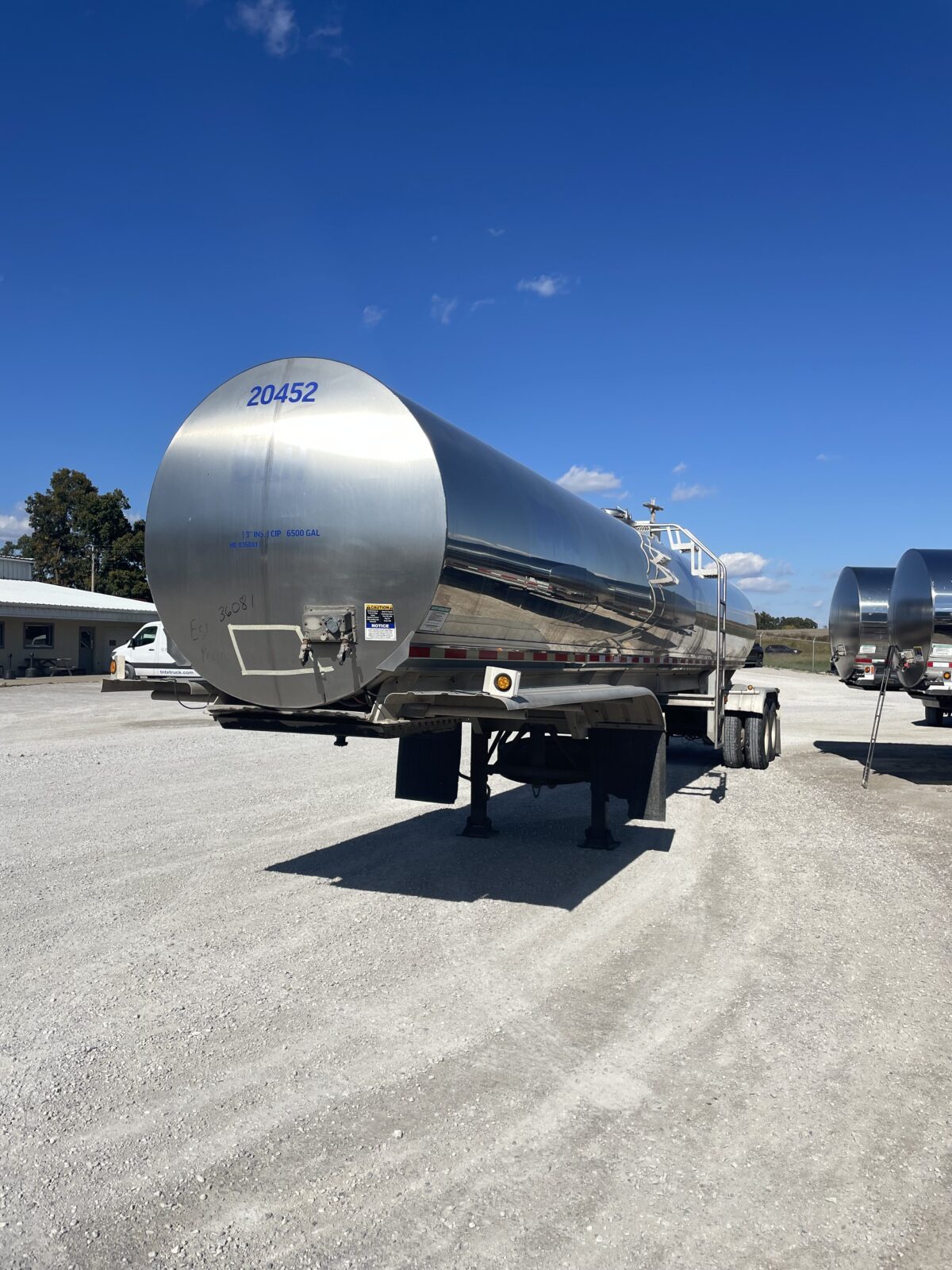 2004 WALKER 6500 GALLON 3A SANITARY TRANSPORT  36081