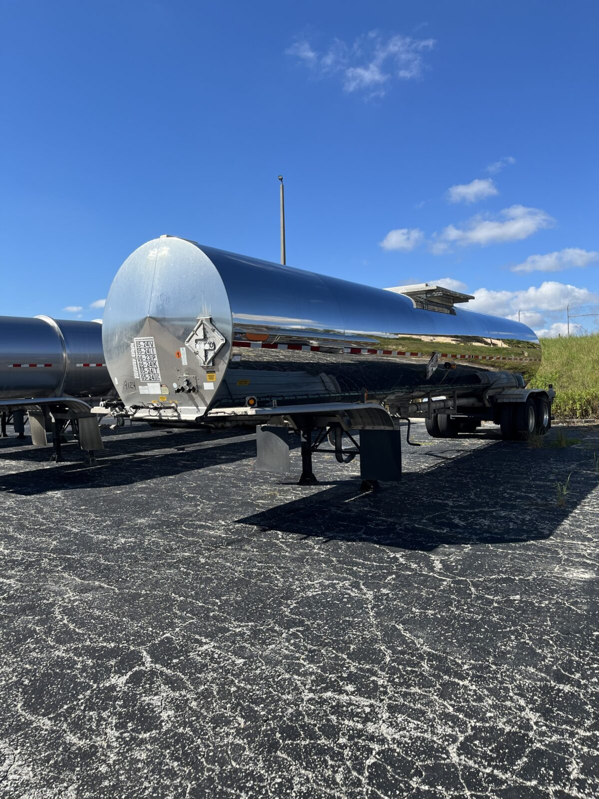 2019 TREMCAR 7000 GALLON FOOD GRADE DOT 407SS  19124