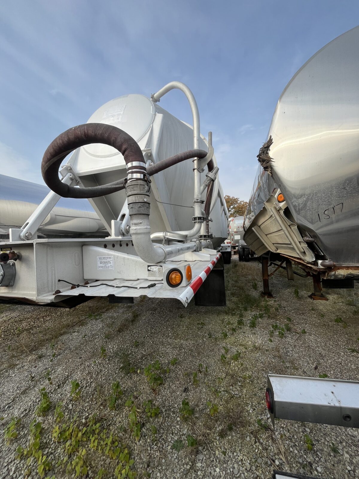 2011 POLAR 1620 CUBE FOOD GRADE DRY BULK  37216