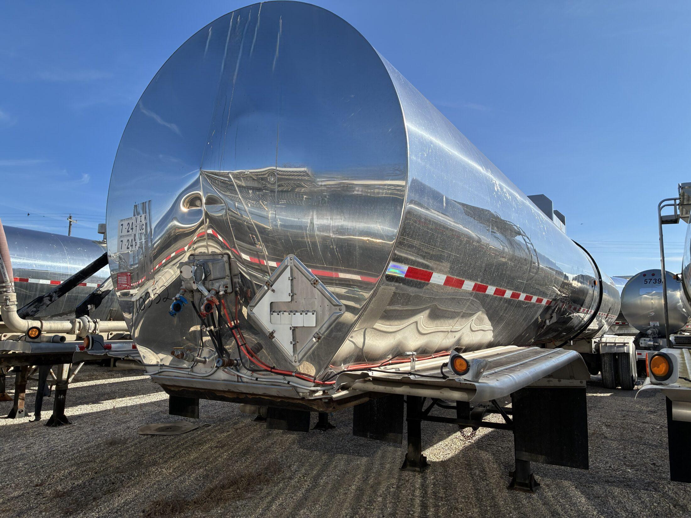 1990 POLAR 7000 GALLON MC307  10352