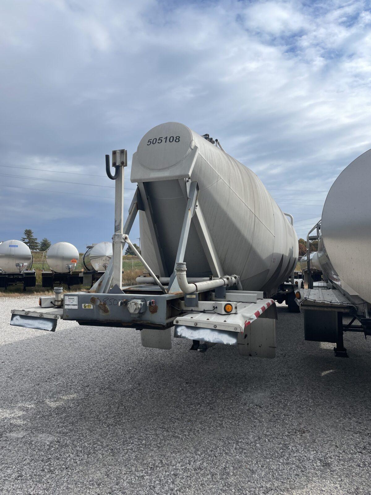 2005 LBT 1610 CUBE DRY BULK   8503