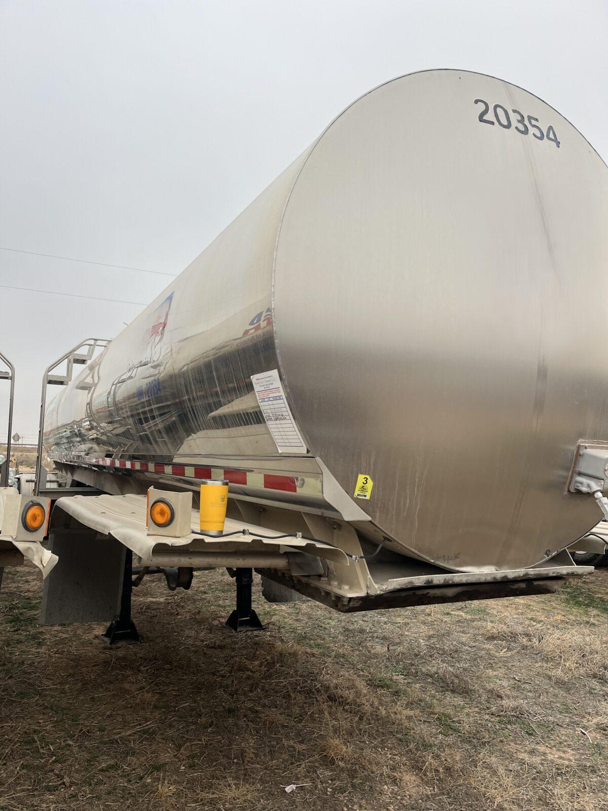 2003 WALKER 6500 GALLON 3A SANITARY TRANSPORT   TTT-35579