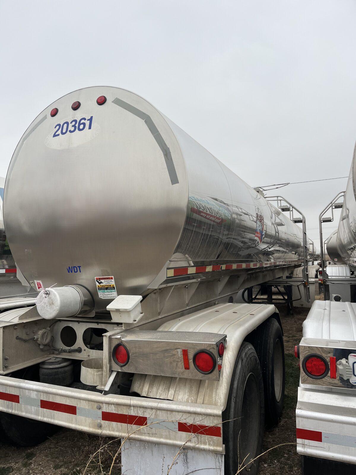 2003 WALKER 6500 GALLON 3A SANITARY TRANSPORT   TTT-35586