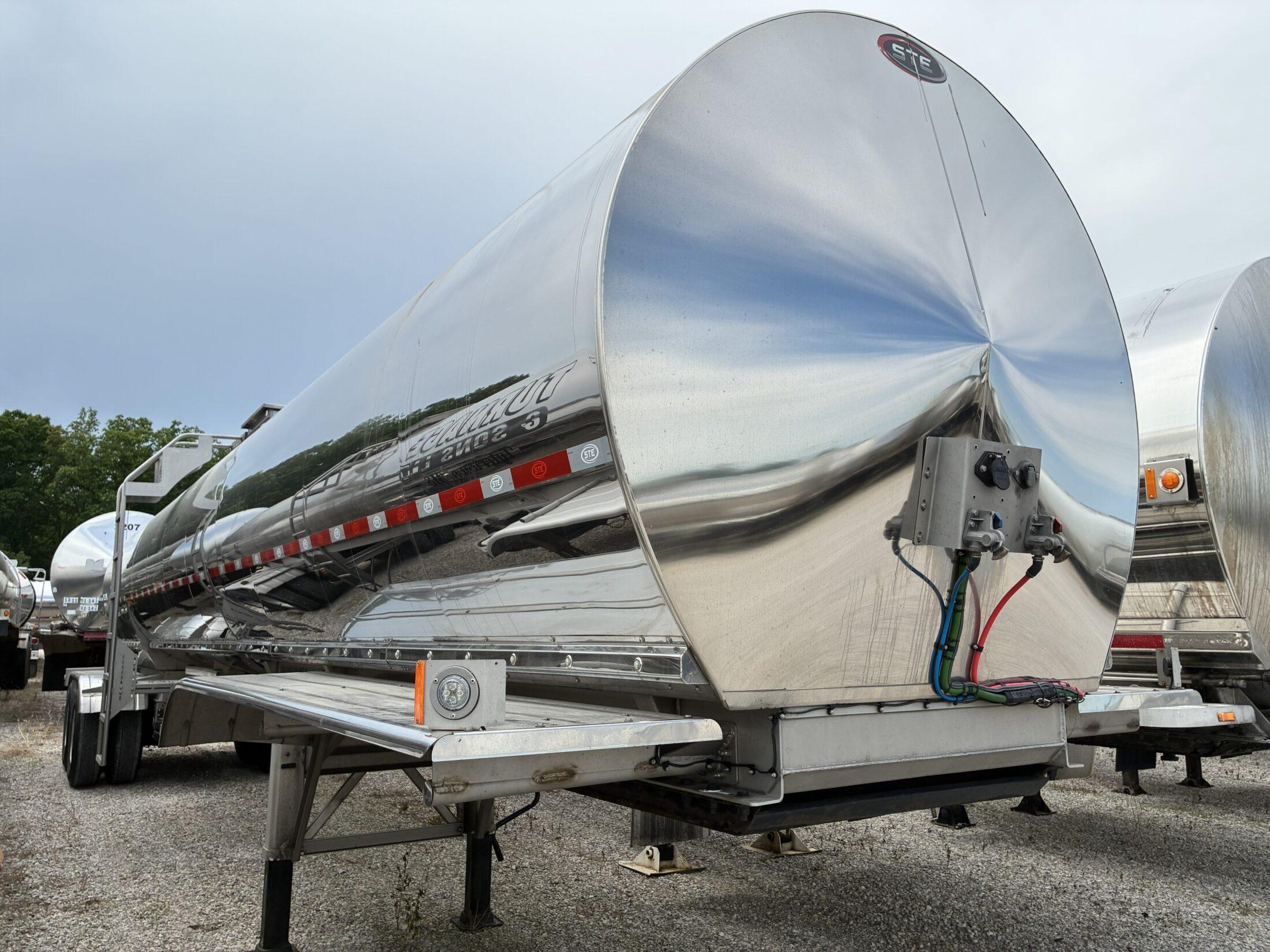 2023 STE 6200 GALLON 3A SANITARY   STE-23097