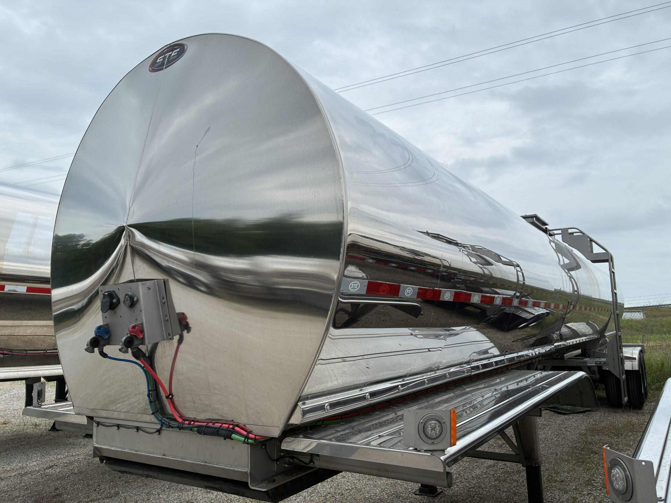 2023 STE 6200 GALLON 3A SANITARY   23095