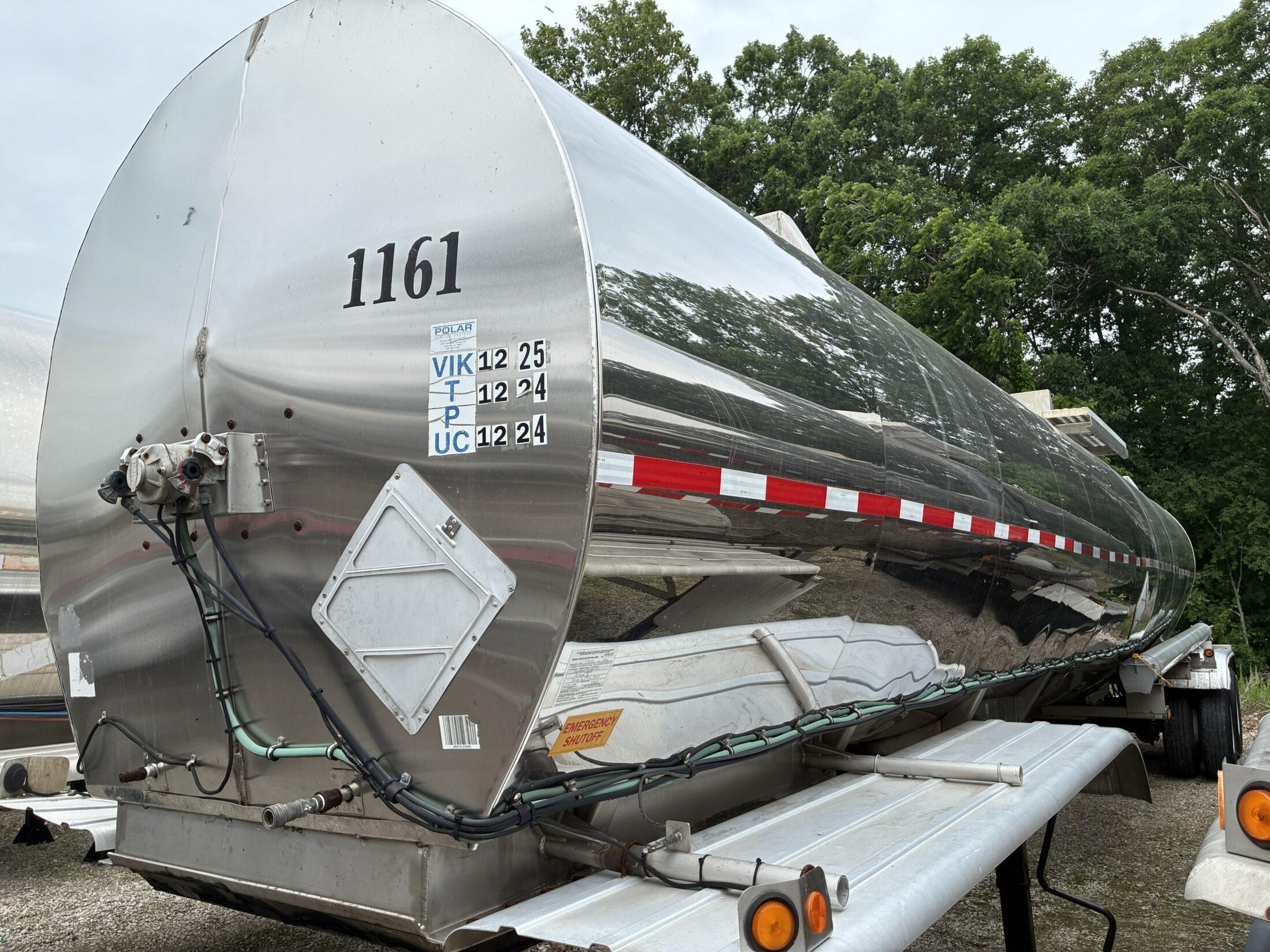 1999 BRENNER 7000 GALLON DOUBLE CONICAL DOT 407 SS  B1161