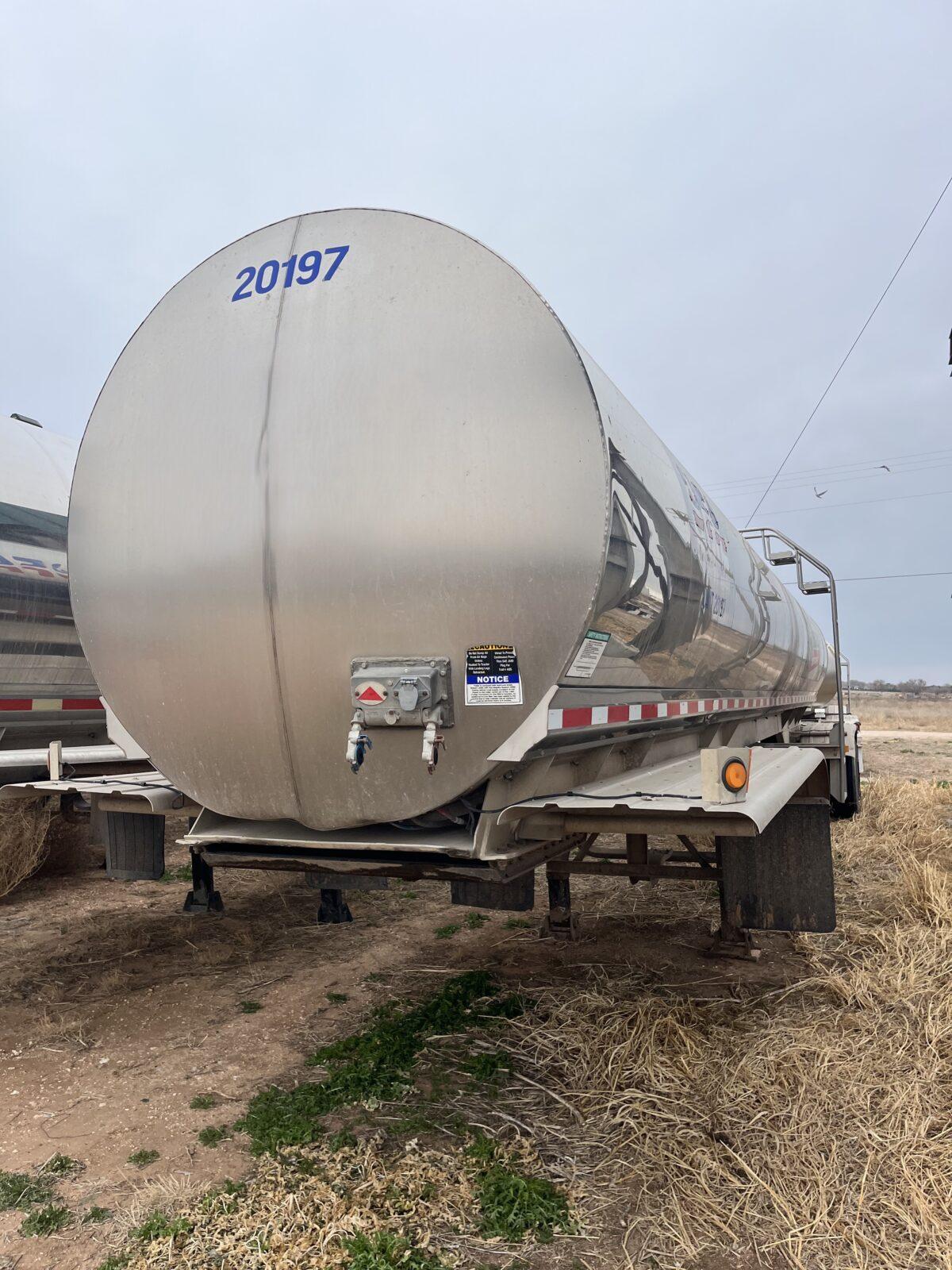 2002 WALKER 6500 GALLON 3A SANITARY TRANSPORT   TTT-34464