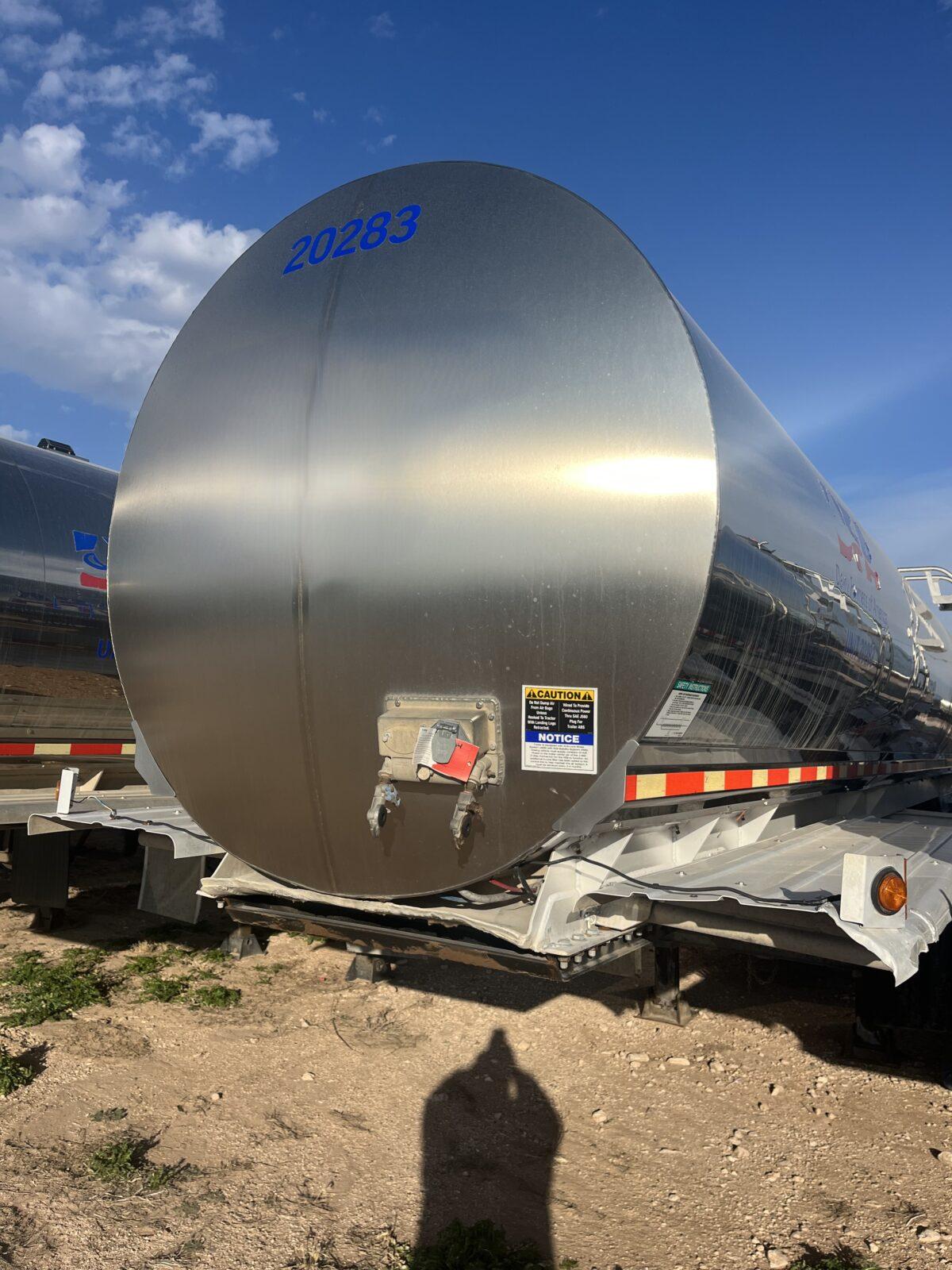 2002 WALKER 6500 GALLON 3A SANITARY TRANSPORT   TTT-35166