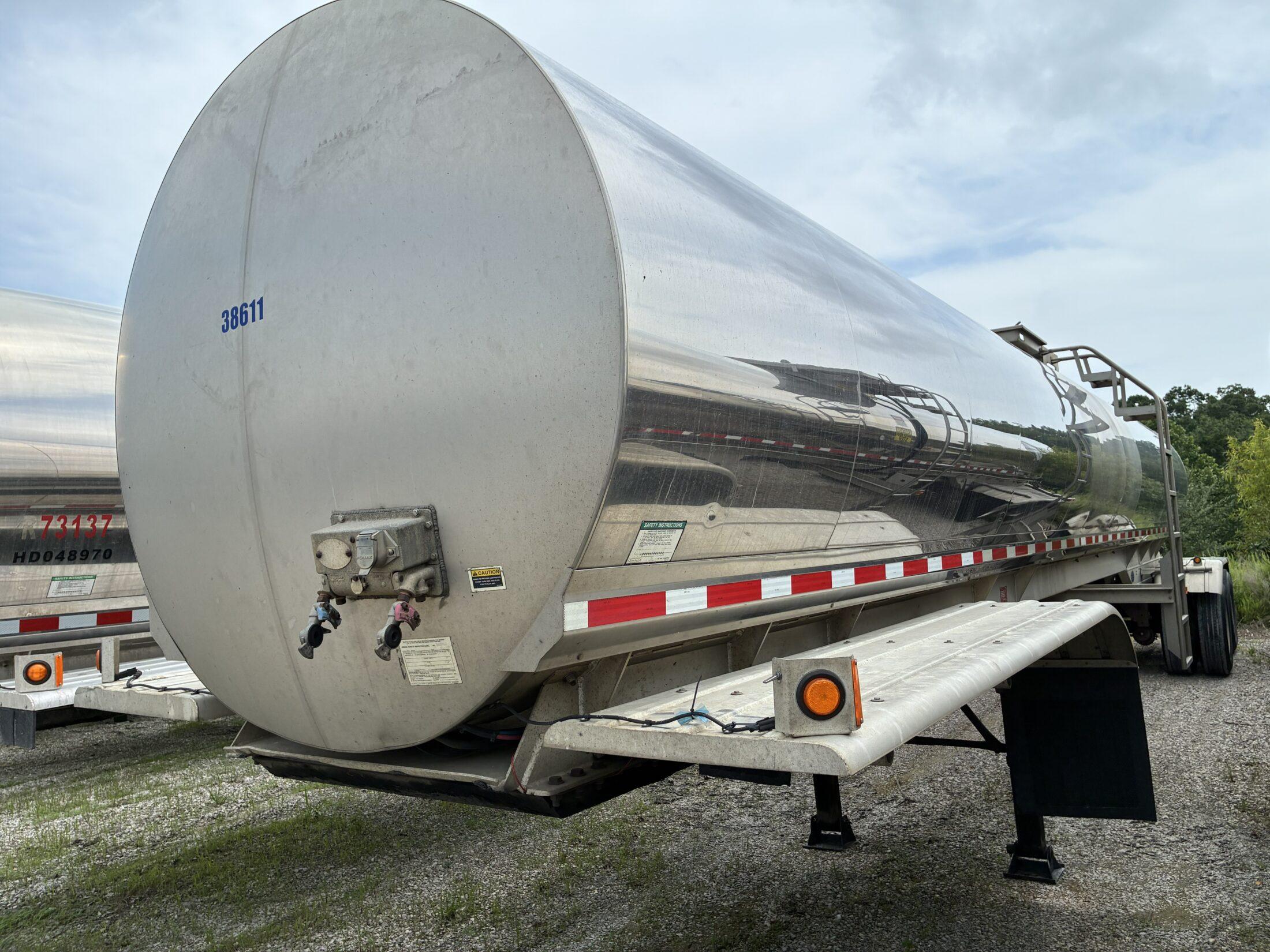 2007 WALKER 6200 GALLON 3A SANITARY   TTT-38611