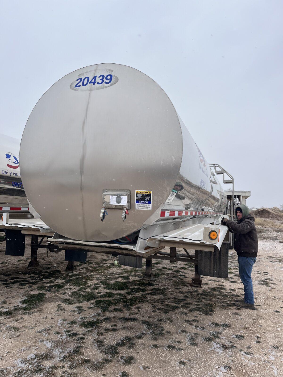 2003 WALKER 6500 GALLON 3A SANITARY TRANSPORT   TTT-36068