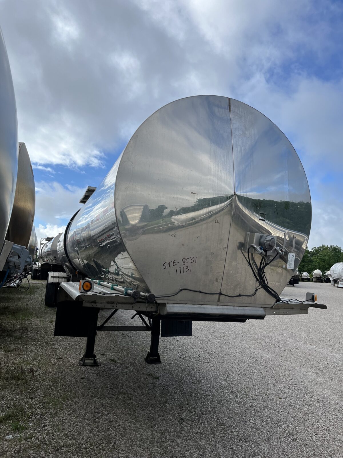 1998 STE 7500 GALLON DOT 407    STE-8031