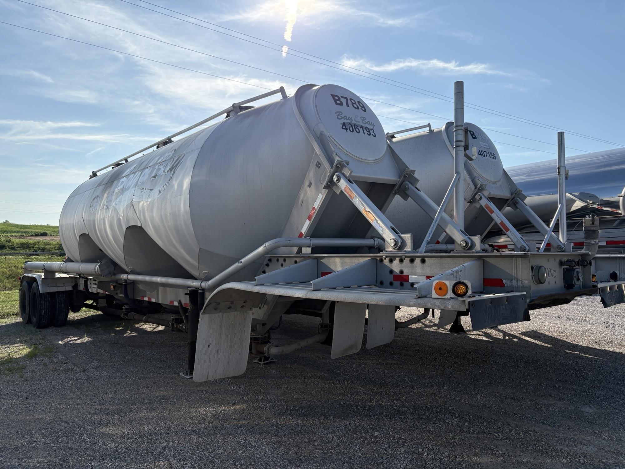 2006 POLAR 1000 CUBE DRY BULK   30370