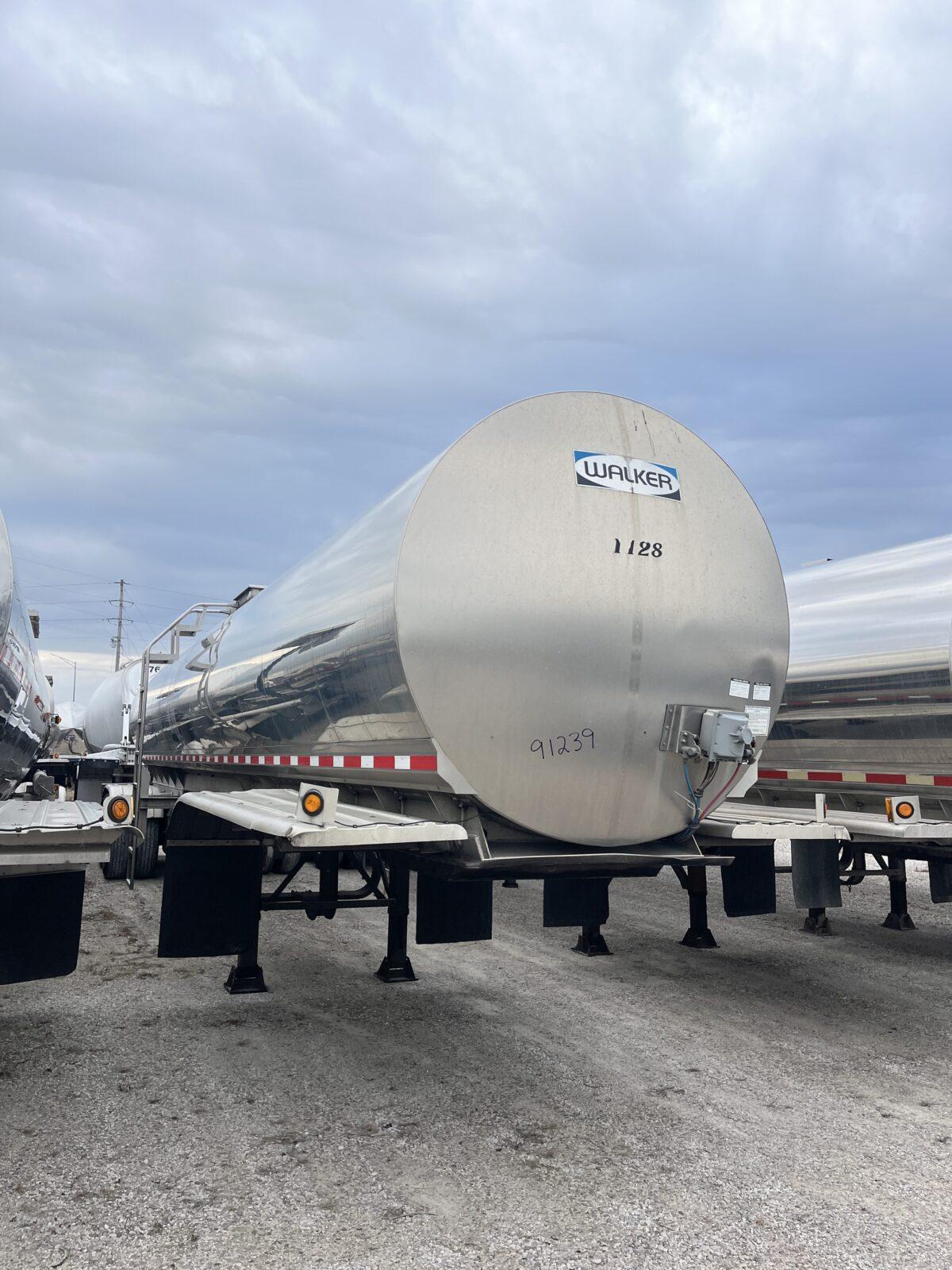 2019 WALKER 6250 GALLON 3A SANITARY DIRECT SHIP   TTT-91239