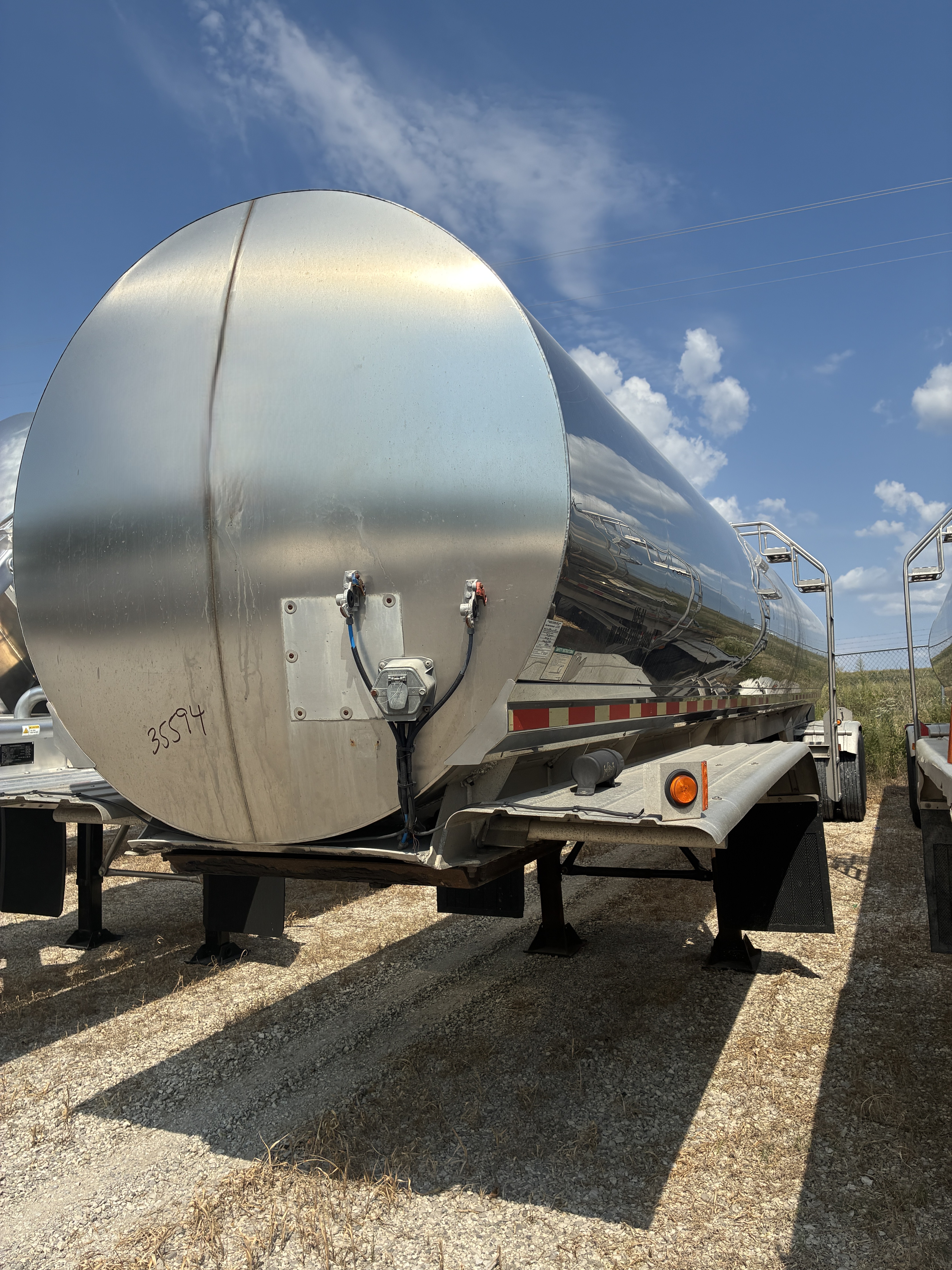 2003 WALKER 6500 GALLON 3A SANITARY TRANSPORT  35594
