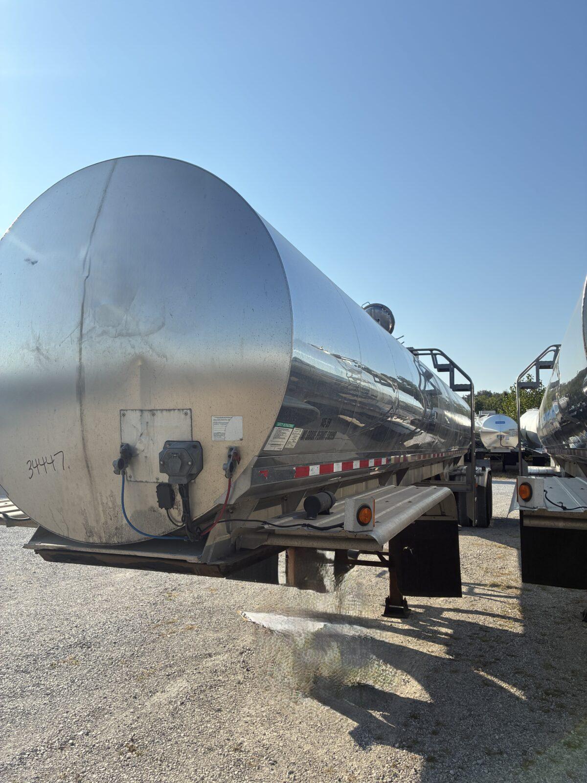 2001 WALKER 6500 GALLON 3A SANITARY TRANSPORT 34447
