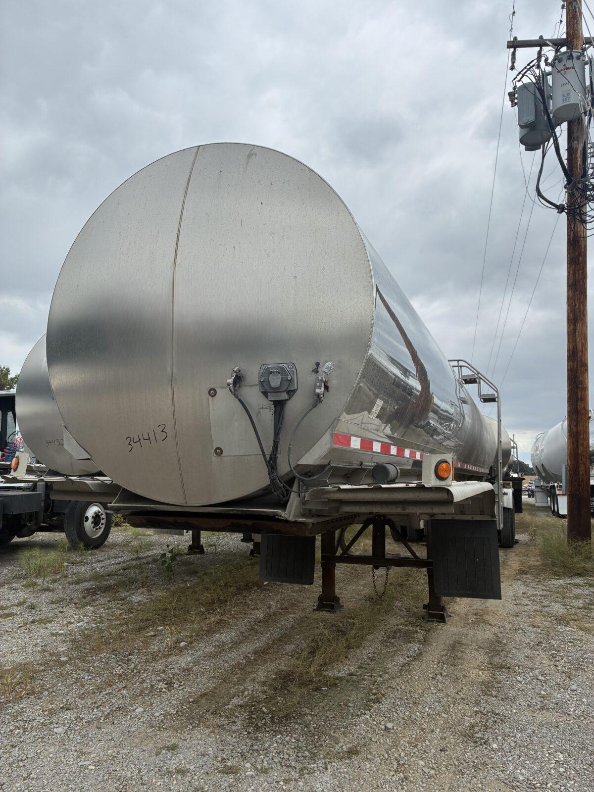 2001 WALKER 6500 GALLON 3A SANITARY TRANSPORT  34413