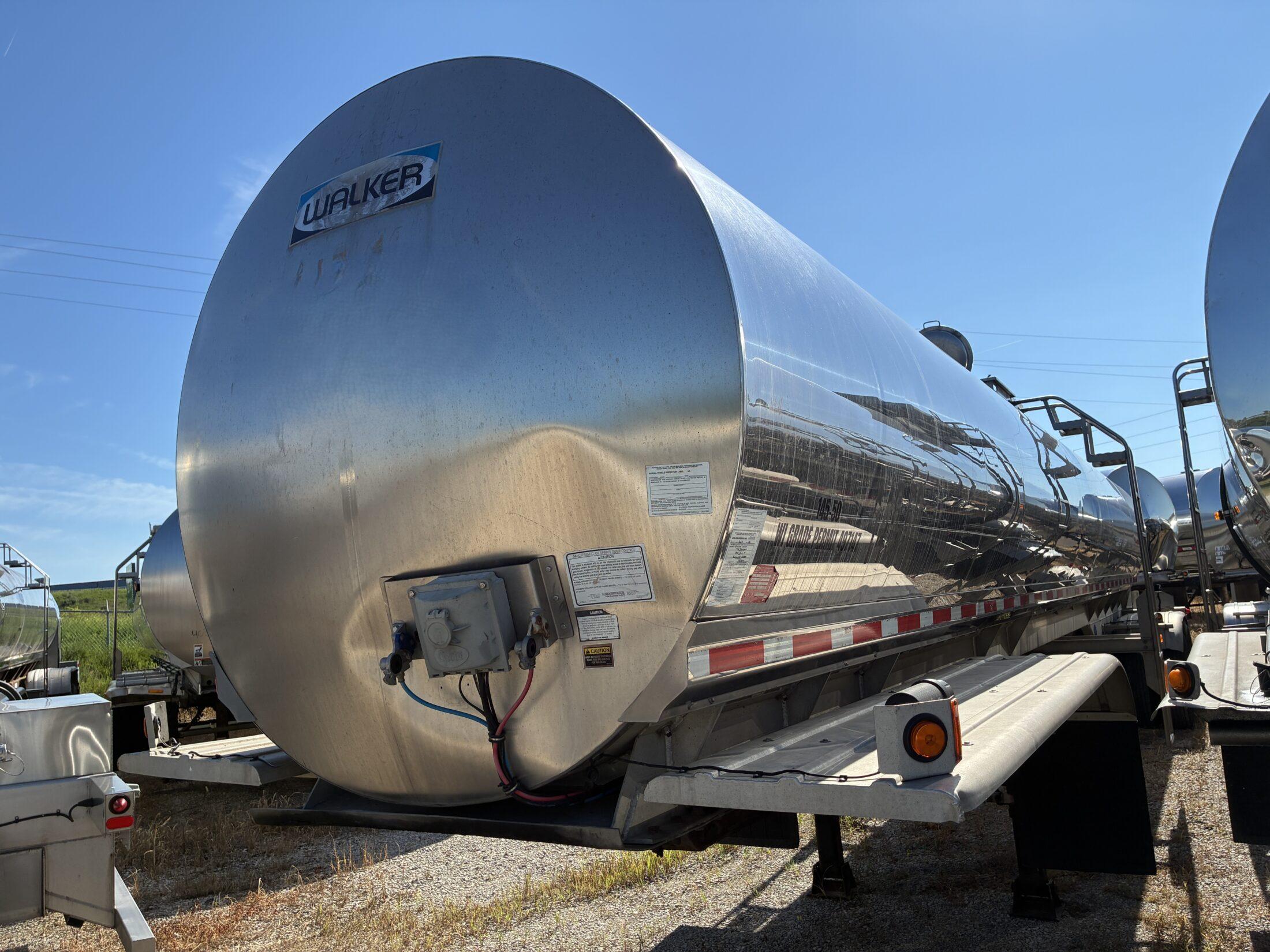 2015 WALKER 6250 GALLON 3A SANITARY TRANSPORT  47083